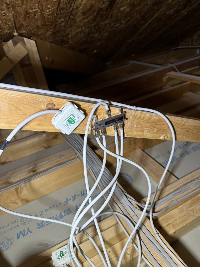 瑞穂市馬場春雨町の既存住宅で光テレビからアンテナへの切り替え工事