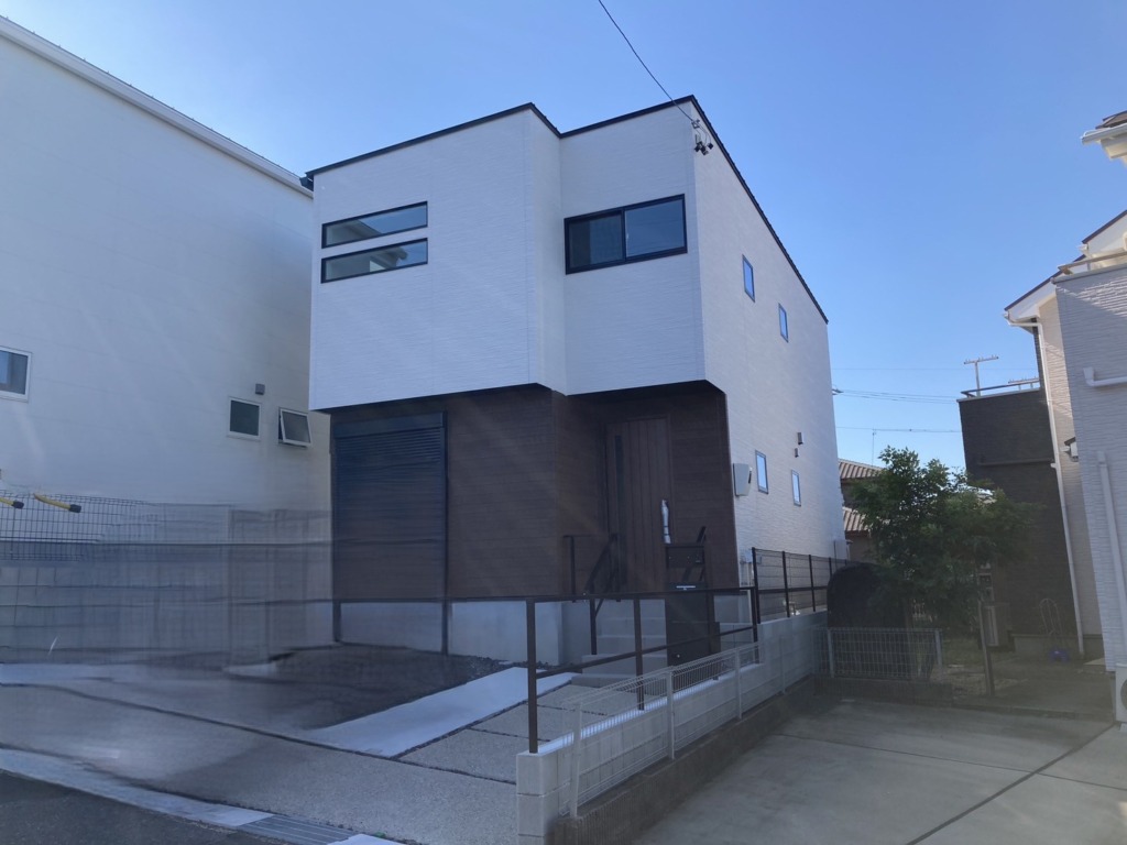 東海市加木屋町の新築での狭い屋根裏アンテナ工事