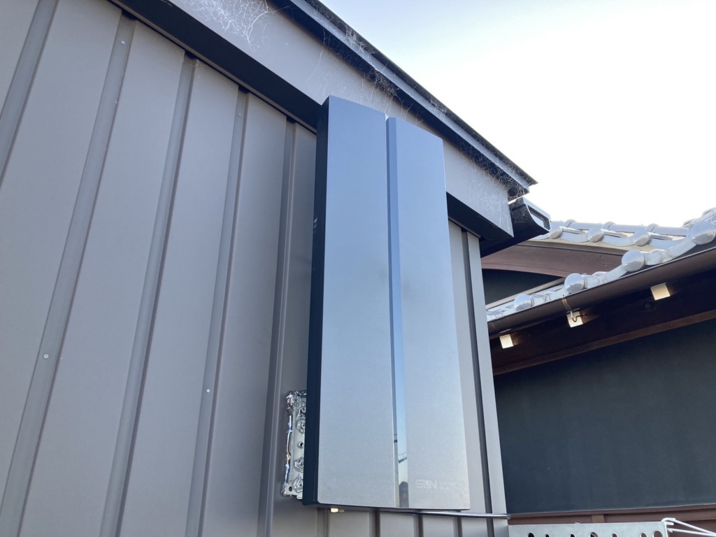 知多郡武豊町平井のガルバリウム外壁新築にお洒落なデザインアンテナ壁面工事