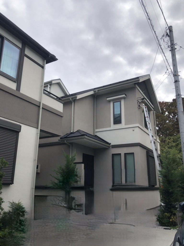 小平市御幸町の新築にお洒落なデザインアンテナ壁面工事