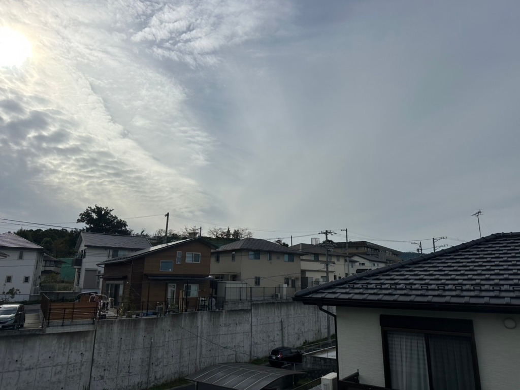 名張市希央台の平屋新築に4K8K放送対応BSと地デジユニコーンアンテナ工事