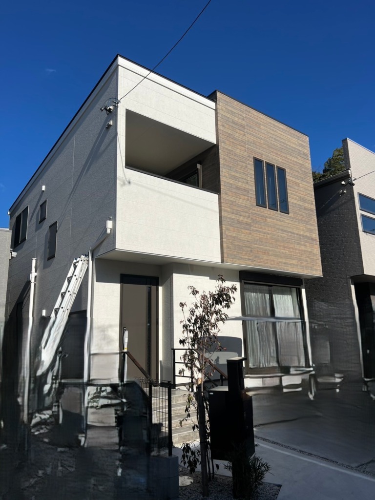 名古屋市北区如意の新築ベランダにデザインアンテナ壁面工事