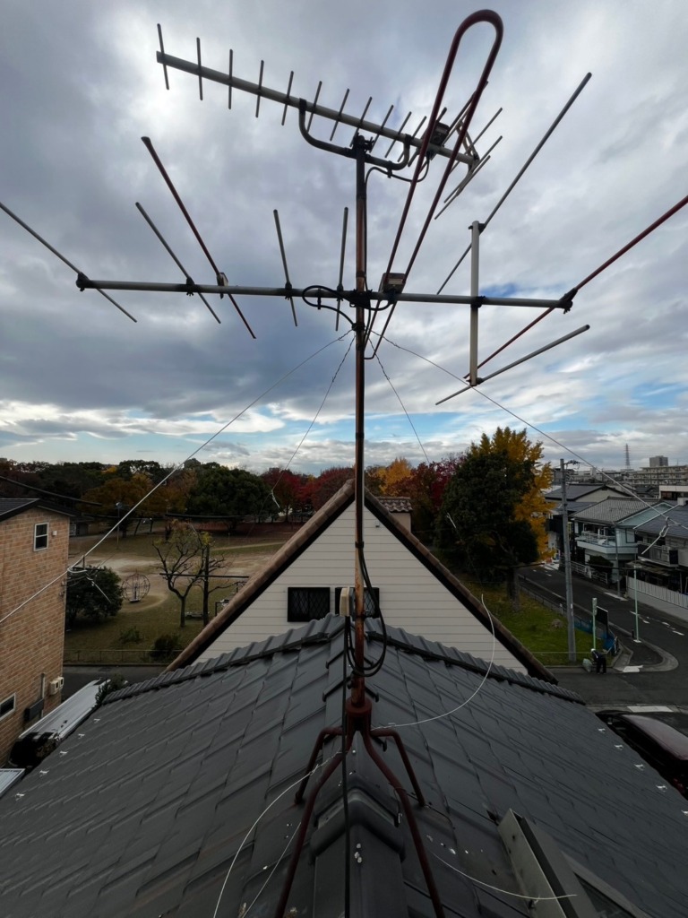 名古屋市西区歌里町の既存住宅でアンテナ老朽化に伴いデザインアンテナへの交換工事