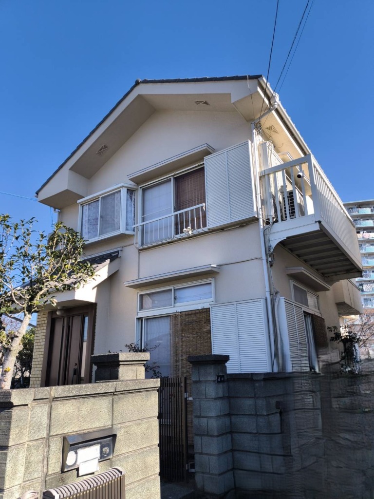 草加市長栄の既存住宅でケーブルテレビから地デジデザインアンテナへの切り替え工事