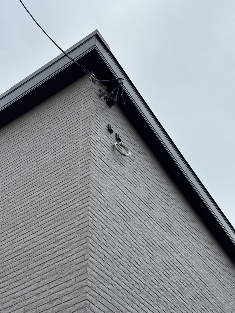 岐阜市茜部寺屋敷の新築でのデザインアンテナ壁面工事