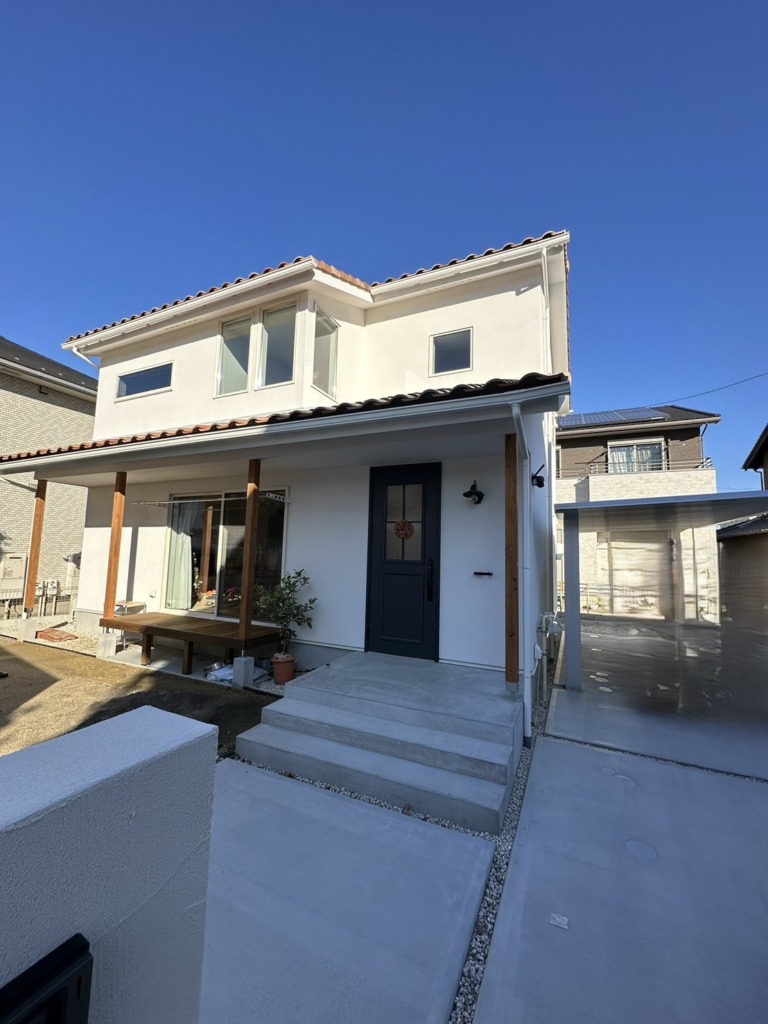 名古屋市中川区戸田ゆたかの塗り壁新築での壁面にデザインアンテナ工事