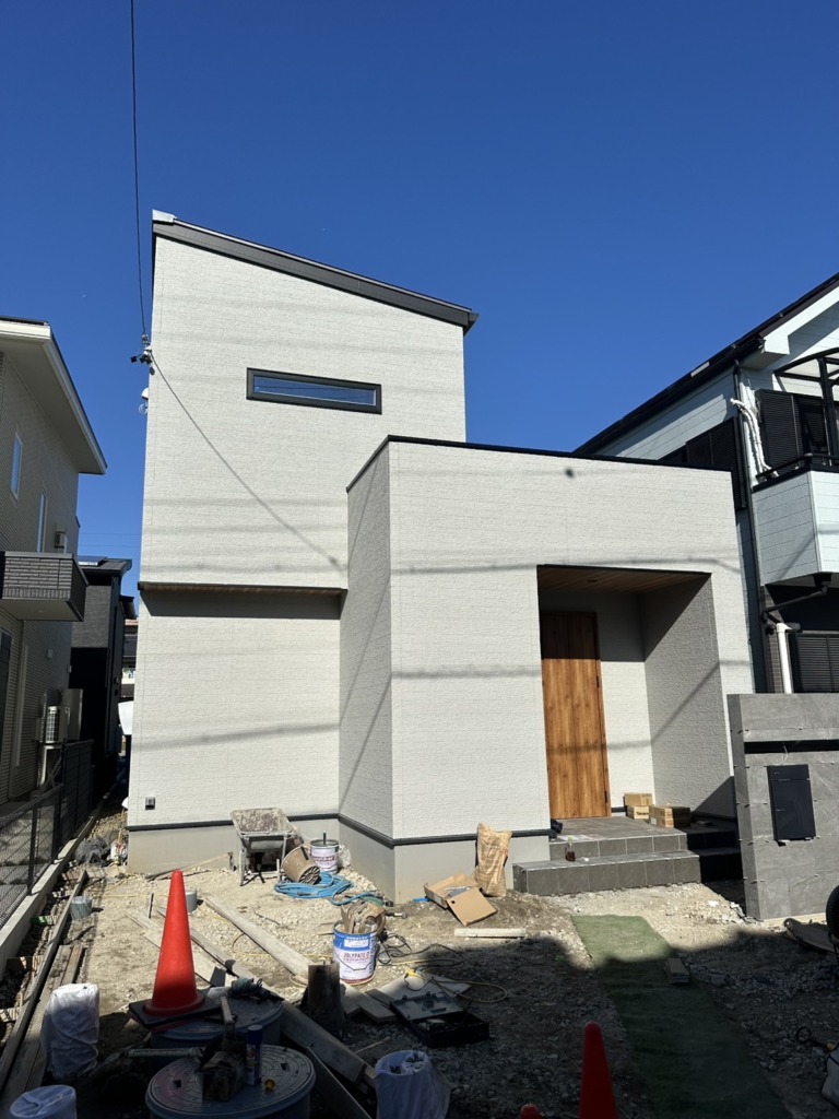 春日井市大留町の新築で今日も屋根裏アンテナ工事