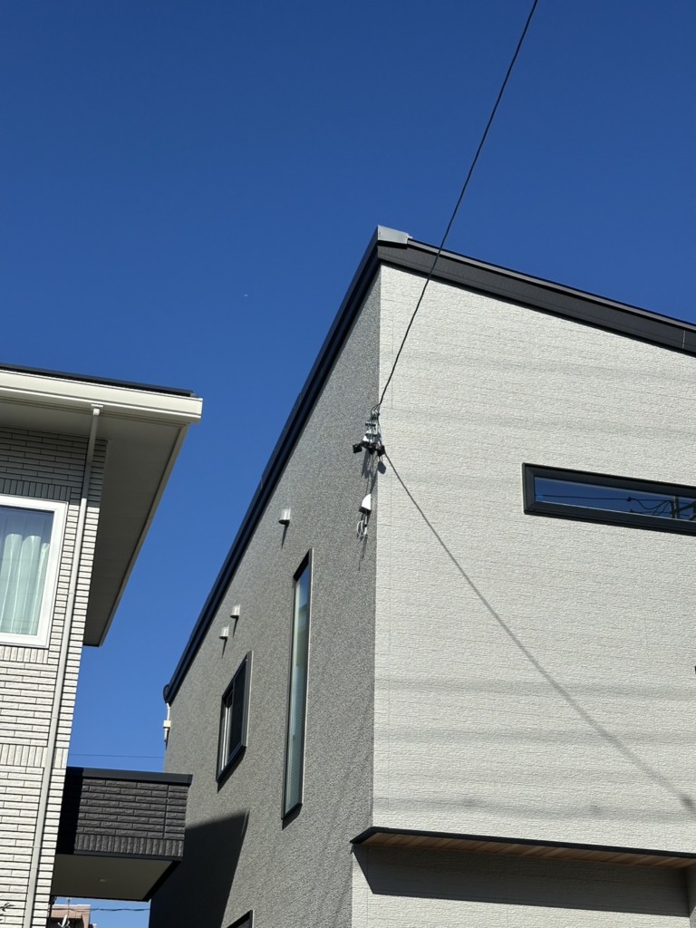春日井市大留町の新築で今日も屋根裏アンテナ工事