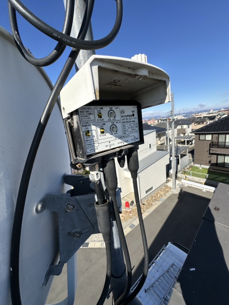 羽島郡笠松町北及の既存住宅でテレビが映らない修理作業