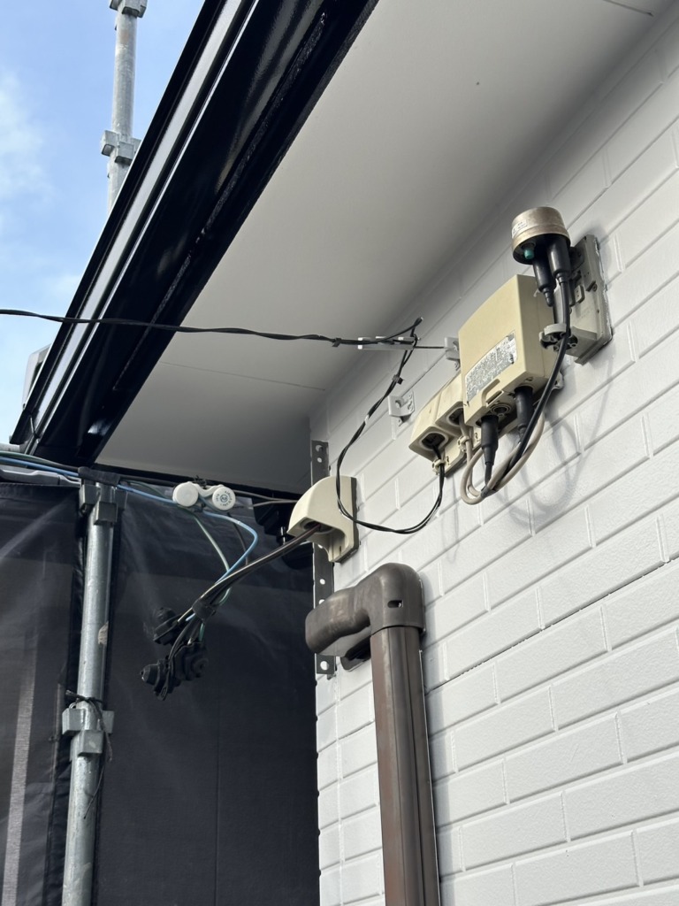 清須市清洲の既存住宅で災害に強い地デジ屋根裏アンテナ工事