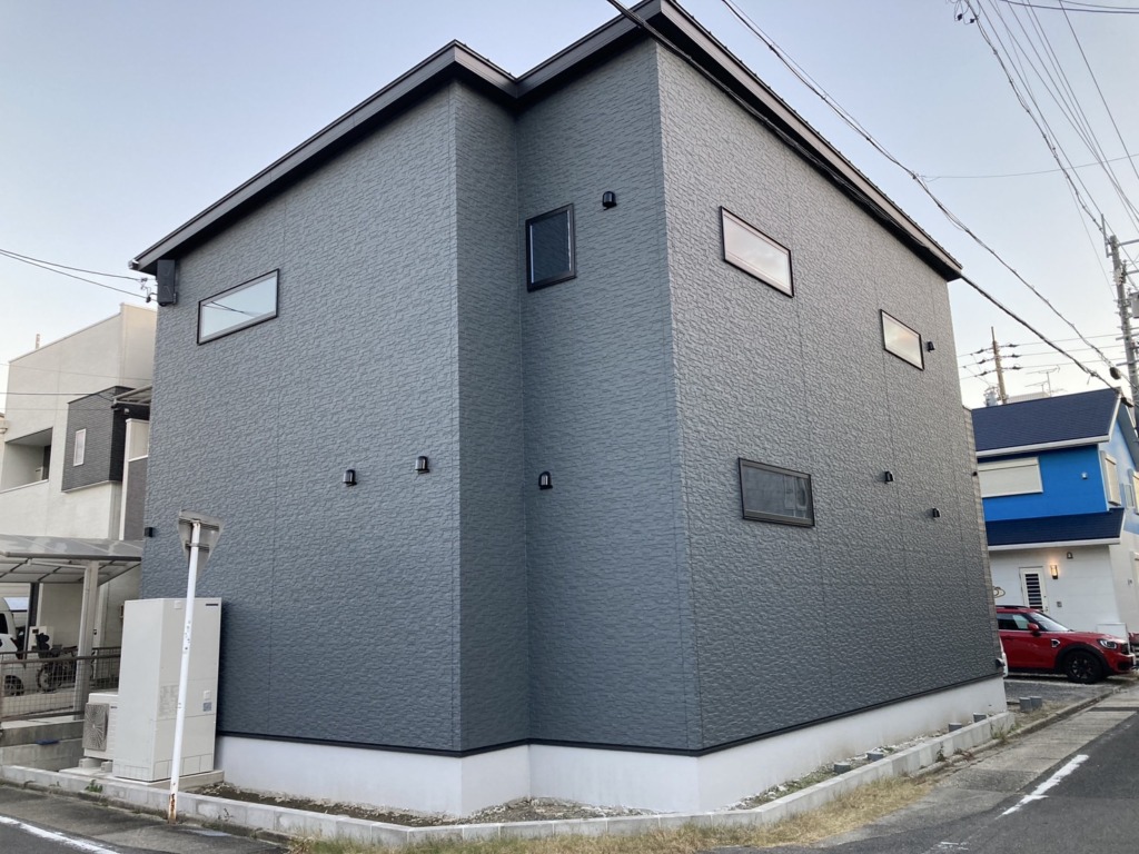 名古屋市中村区猪之越町の新築にお洒落なブラック仕様デザインアンテナ壁面工事