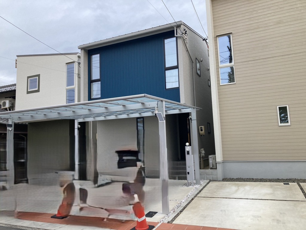 尾張旭市大塚町の新築で今日も当店一番人気の屋根裏アンテナ工事