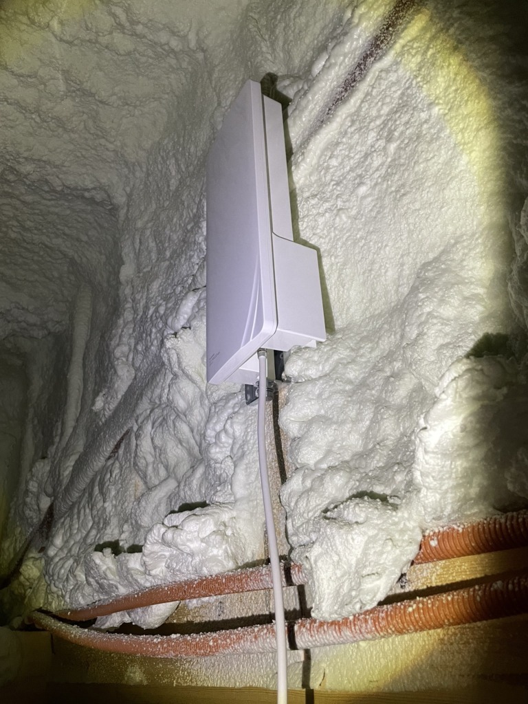 草津市川原町の光仕様の新築に外から見えない地上波デジタル放送テレビアンテナ工事