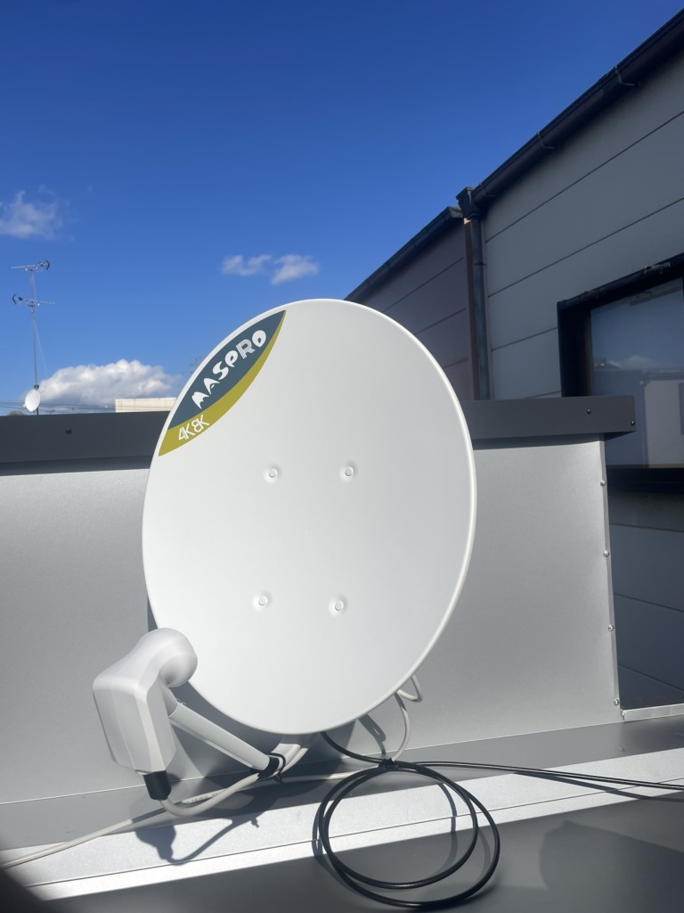 草津市川原町の光仕様の新築に外から見えない地上波デジタル放送テレビアンテナ工事