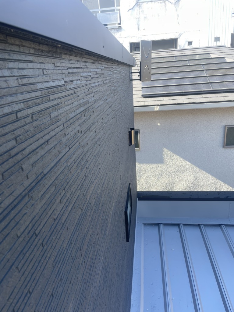 草津市川原町の光仕様の新築に外から見えない地上波デジタル放送テレビアンテナ工事