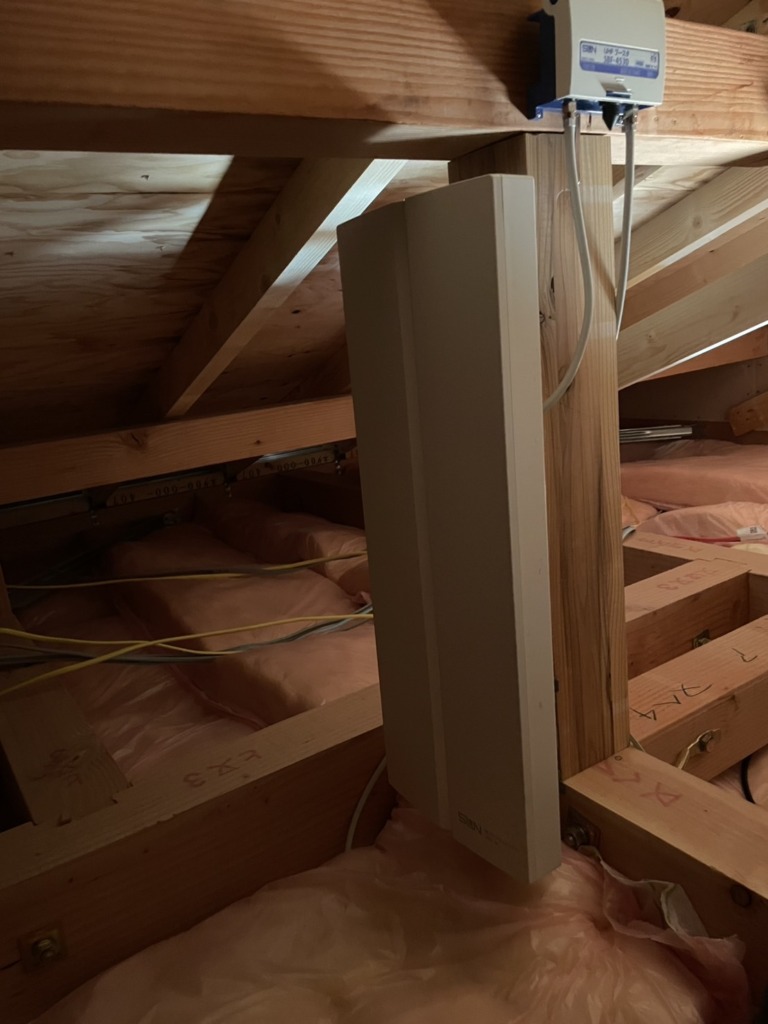 川崎市多摩区登戸新町の新築に建物の外観が気にならない地デジ屋根裏アンテナ工事