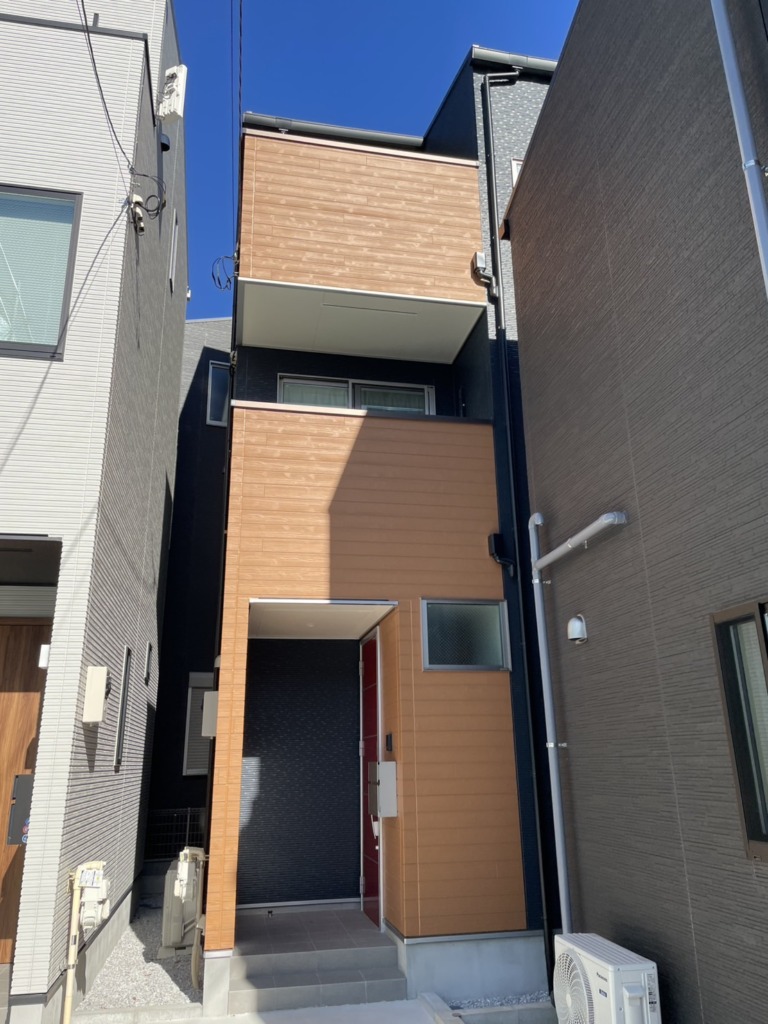 川崎市多摩区登戸新町の新築に建物の外観が気にならない地デジ屋根裏アンテナ工事