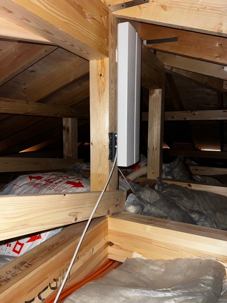 西尾市熊味町の新築に災害に強い地上波デジタル放送屋根裏アンテナ工事