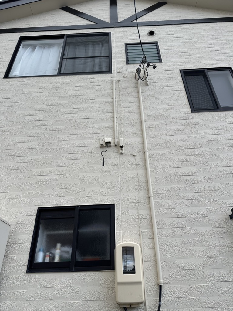 桑名市五反田の電波が弱い既存住宅での地上波屋根裏アンテナ工事