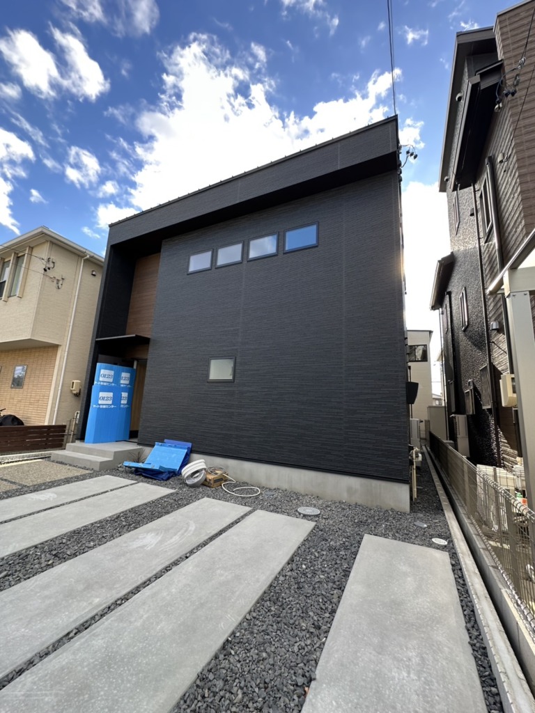 一宮市観音寺のアンテナ配線がない光仕様新築でのデザインアンテナ壁面工事