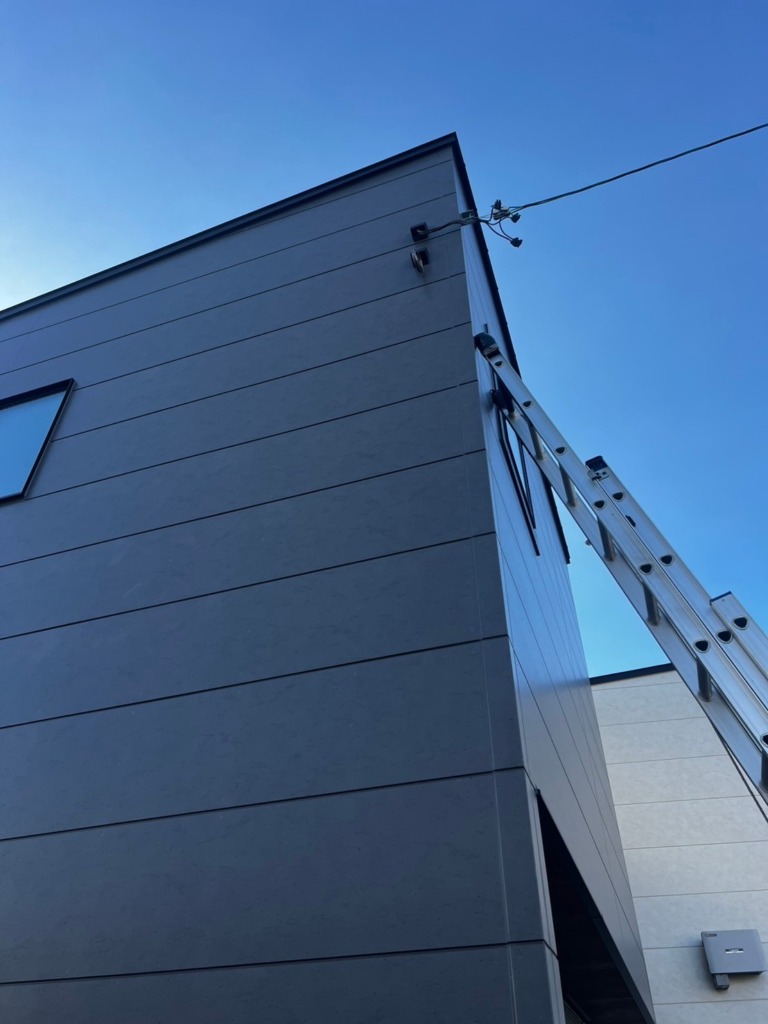 名古屋市中川区戸田の新築にお洒落なデザインアンテナ壁面工事