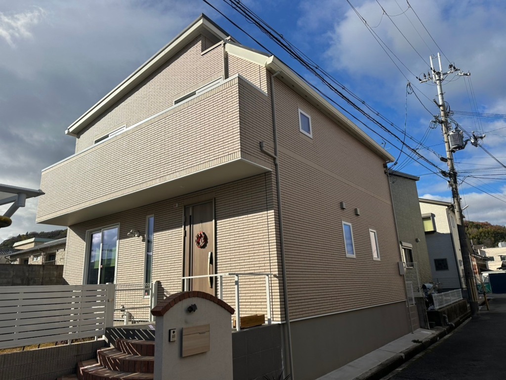 八幡市八幡で光テレビから小型フラットアンテナへの切り替え工事