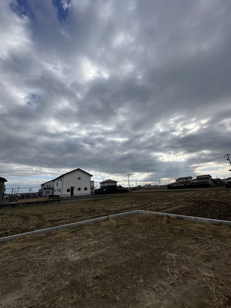 一宮市北方町北方の電波が弱い新築でも、いつもの屋根裏アンテナ工事