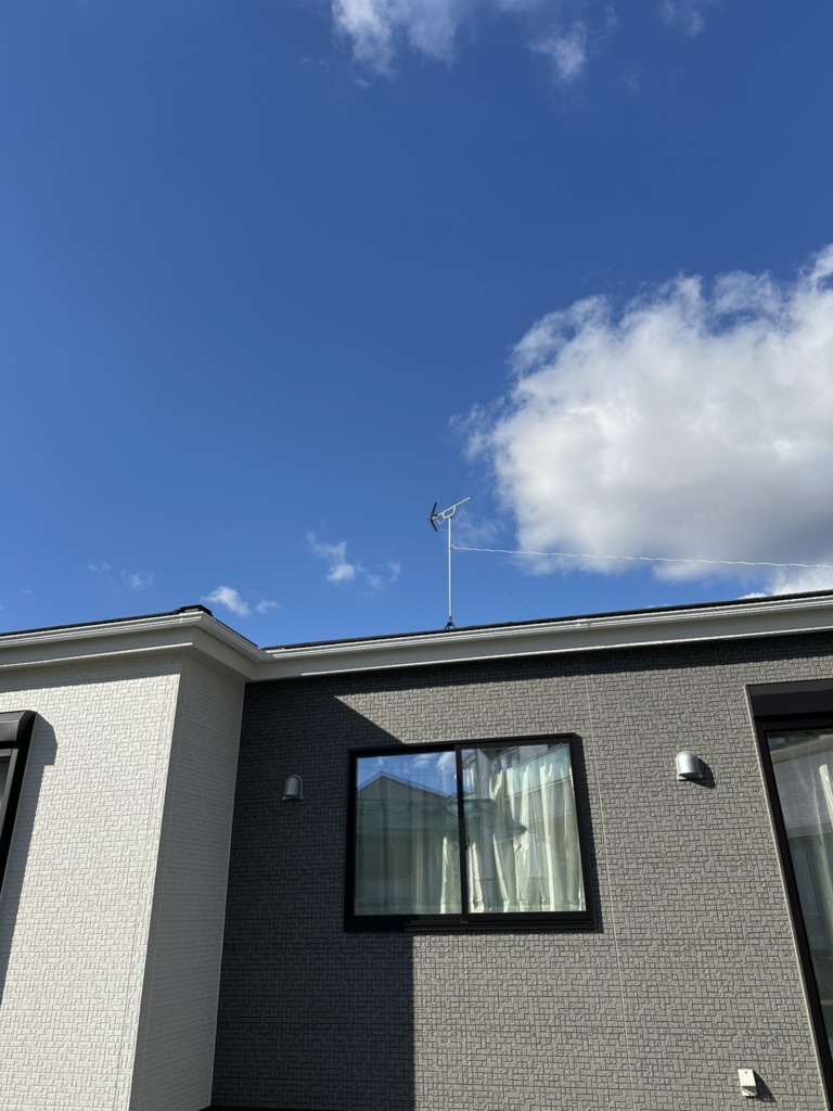 多治見市笠原町の一建設新築平屋での八木式アンテナ屋根馬工事