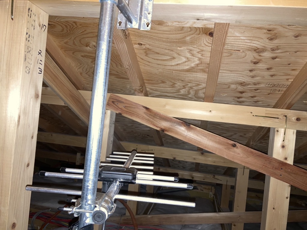 名古屋市北区辻町の新築に建物の外観が気にならない地上波デジタル放送屋根裏アンテナ工事