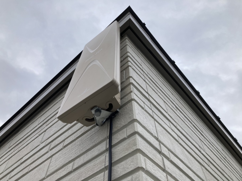 名古屋市中村区大秋町の光仕様新築でのデザインアンテナ壁面工事