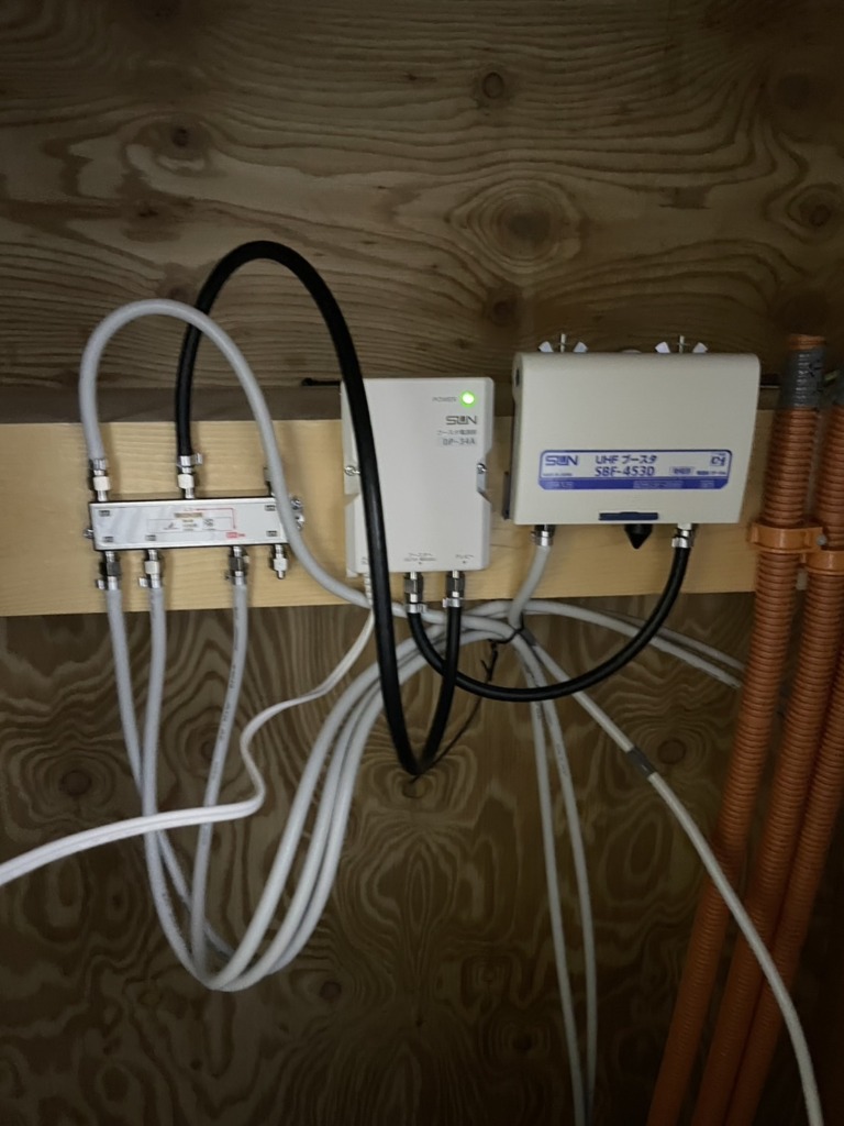 東村山市萩山町の新築にお洒落なデザインアンテナ壁面工事