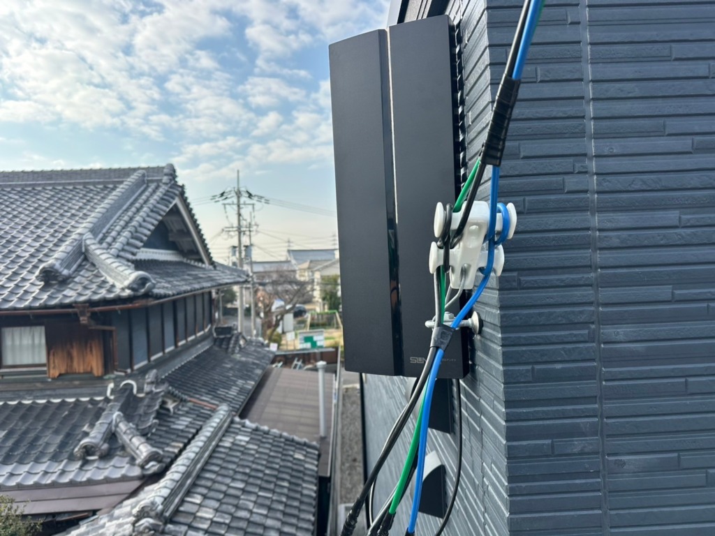 八尾市相生町の光仕様の小林住宅新築でのデザインアンテナ壁面工事