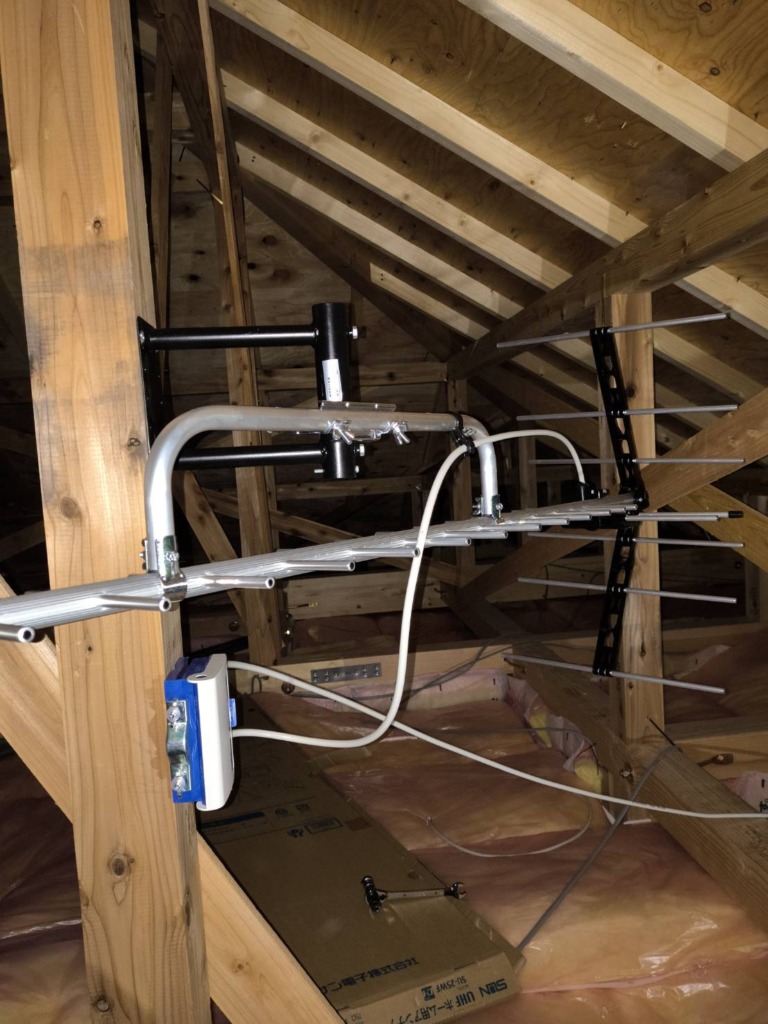 富士見市水子の旭ハウジング様新築に台風でも安心の地デジ屋根裏アンテナ工事
