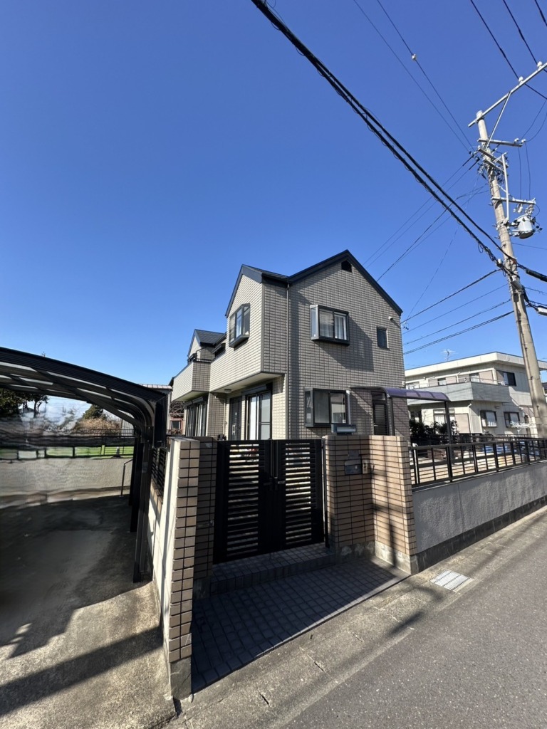 一宮市千秋町町屋の既存住宅での地上波デジタル放送　屋根裏アンテナ工事