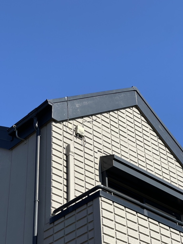 一宮市千秋町町屋の既存住宅での地上波デジタル放送　屋根裏アンテナ工事