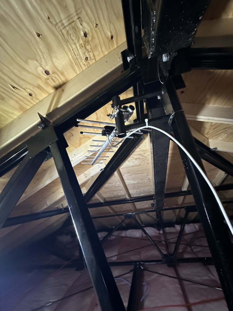 稲沢市北市場本町の大和ハウス軽量鉄骨造新築に災害に強い屋根裏アンテナ工事