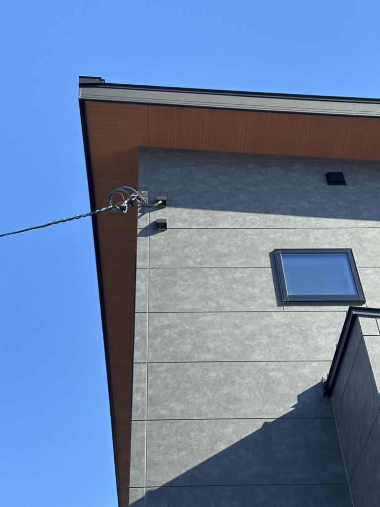 瑞穂市本田の光仕様新築に4K8KBSと地上波デジタル放送テレビアンテナ工事