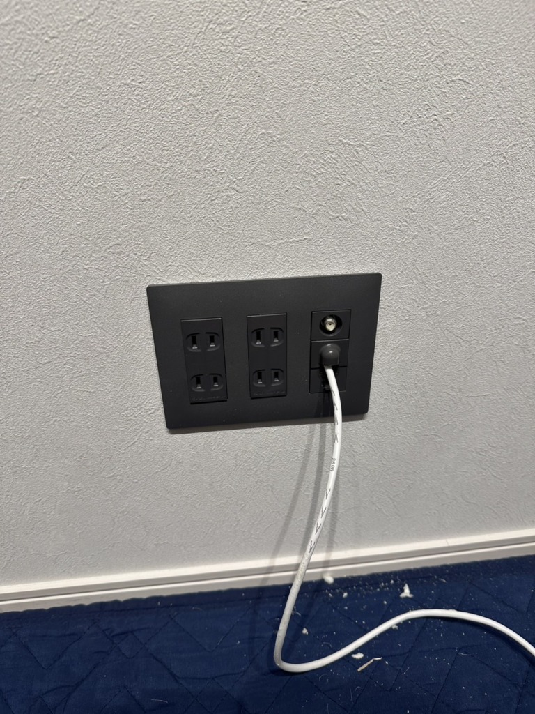 瑞穂市本田の光仕様新築に4K8KBSと地上波デジタル放送テレビアンテナ工事