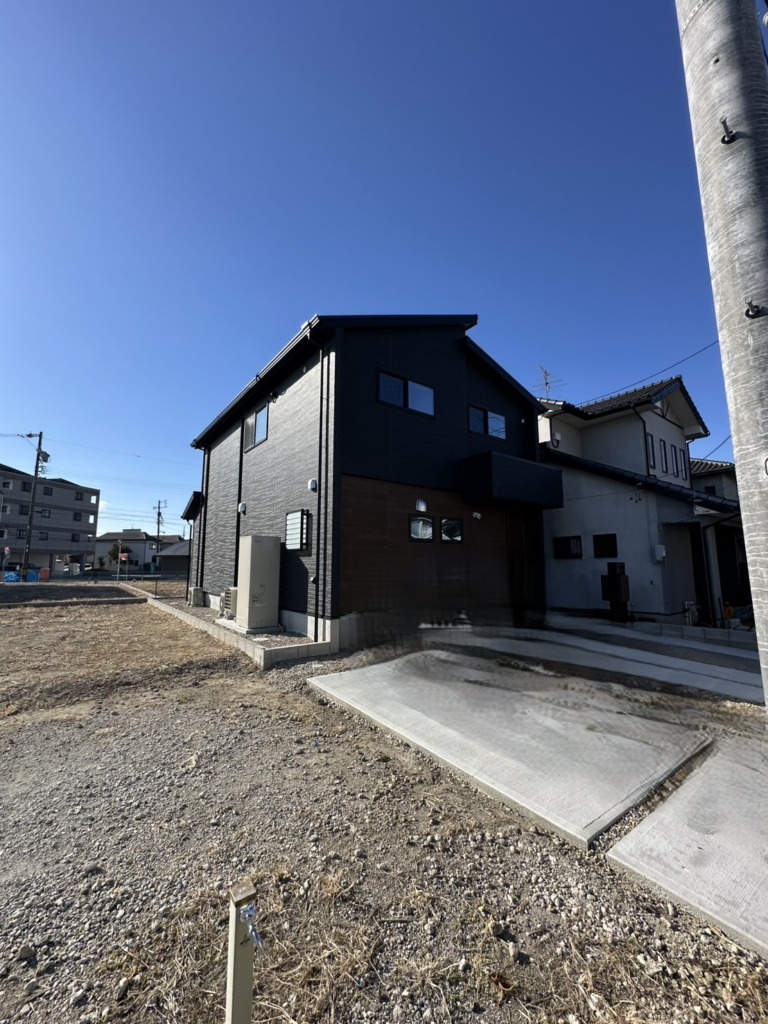 弥富市平島東のHESTA大倉様新築に建物の外観を気にする必要のない屋根裏アンテナ工事