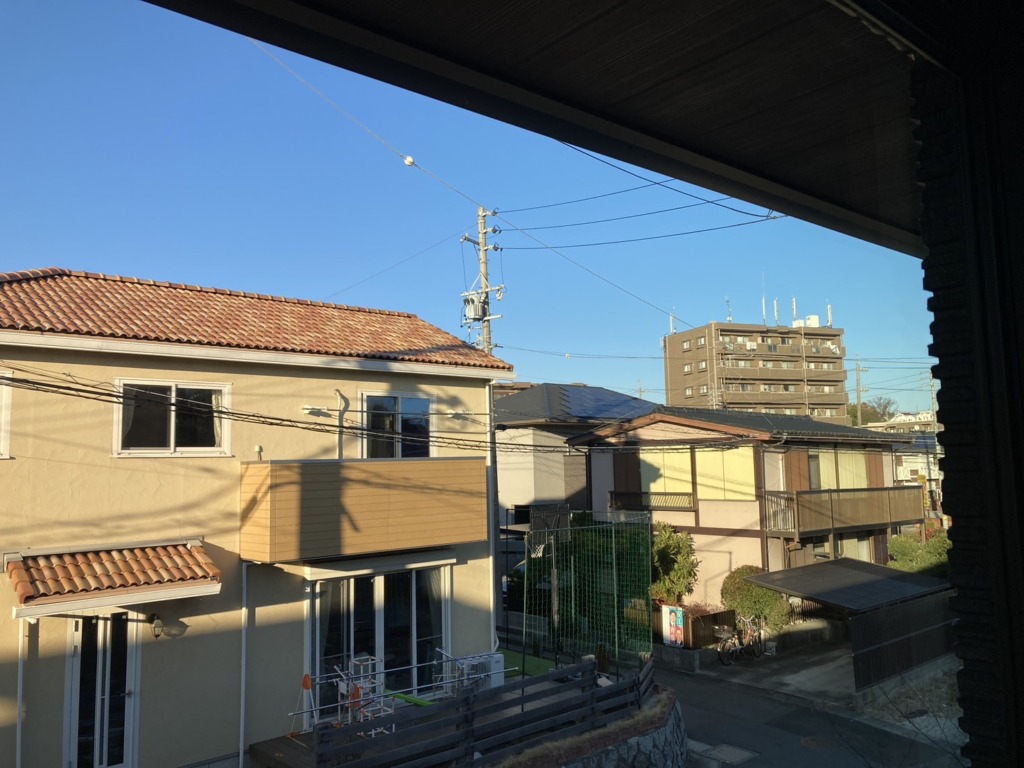 日進市岩崎台の軽量鉄骨造新築に建物の外観を気にする必要のない地デジ屋根裏アンテナ工事