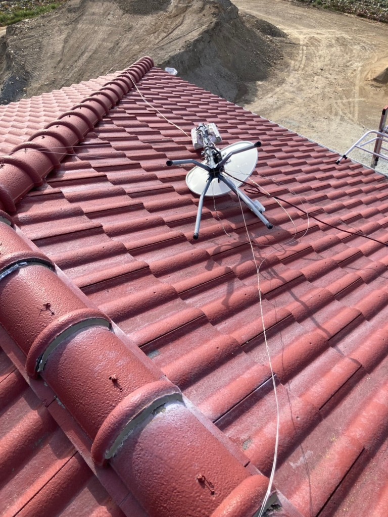 浜松市浜名区善地の既存住宅てアンテナ倒壊による屋根裏アンテナ交換工事