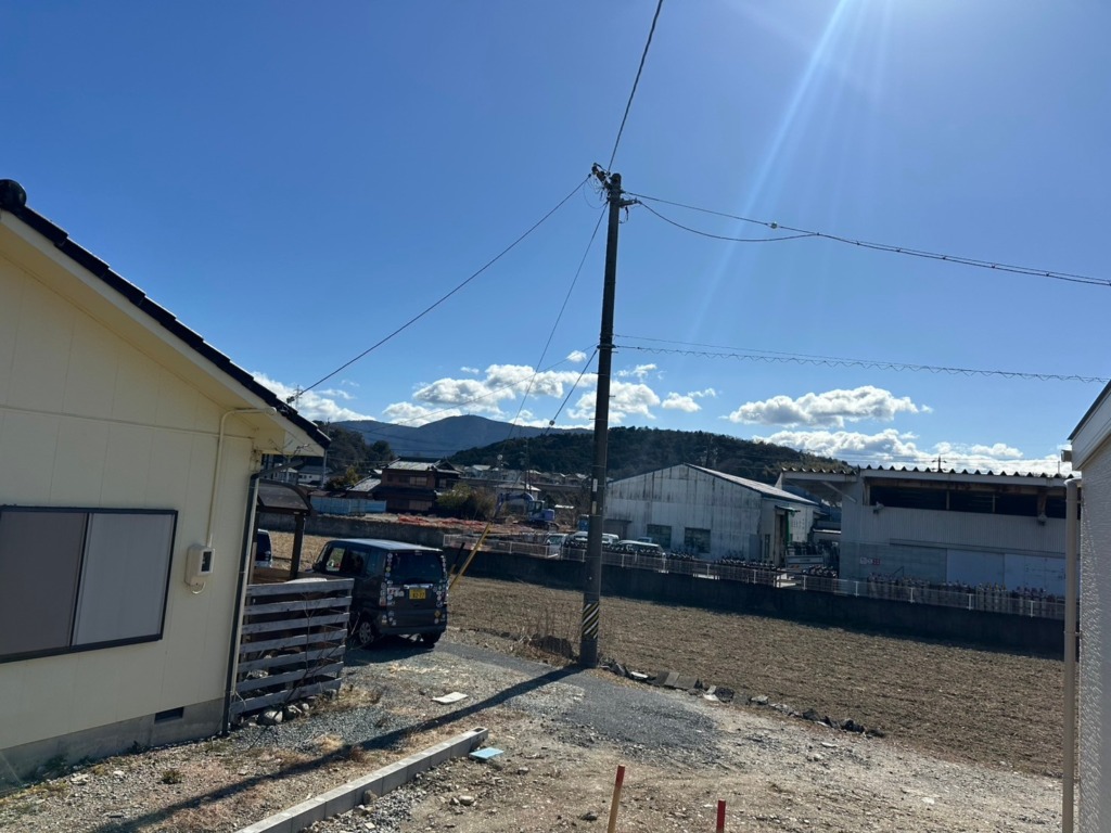 伊勢市通町の上村工務店様平屋新築　お洒落な地上波デジタル放送デザインアンテナ壁面工事