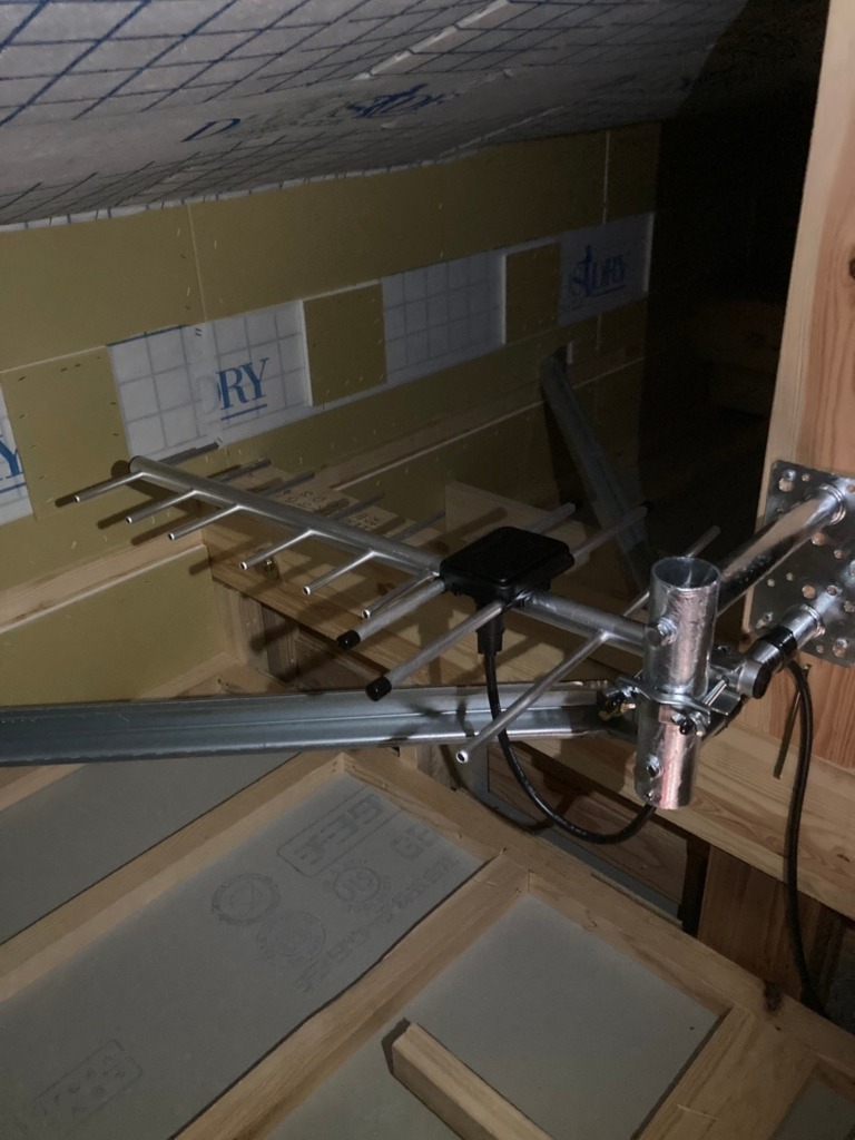 浜松市中央区三島町の幸和ハウジング様新築　災害に強い屋根裏アンテナ工事