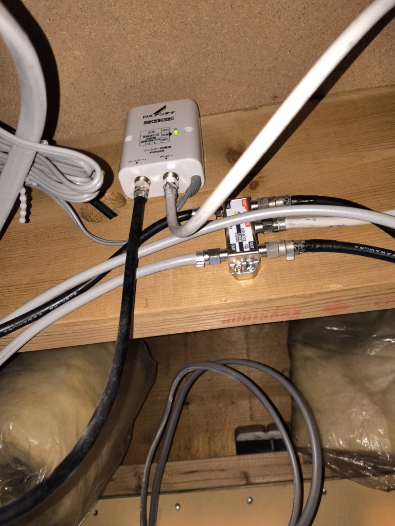 船橋市古和釜町の既存住宅でアンテナ倒壊に伴う交換工事