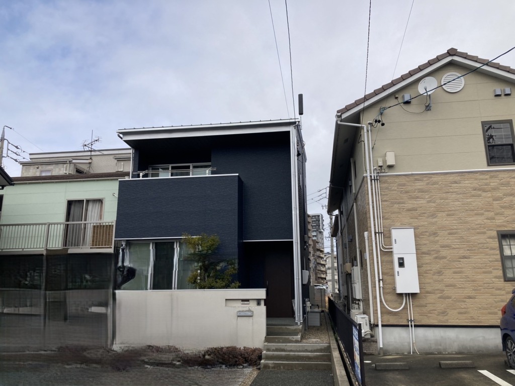 日進市赤池南のアールプランナー様既存住宅 スタイリッシュなユニコーンアンテナ工事