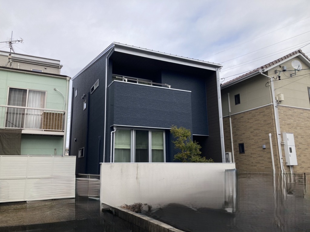 日進市赤池南のアールプランナー様既存住宅 スタイリッシュなユニコーンアンテナ工事