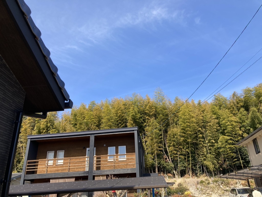 愛知郡東郷町春木の平屋新築に災害に強い屋根裏テレビアンテナ工事