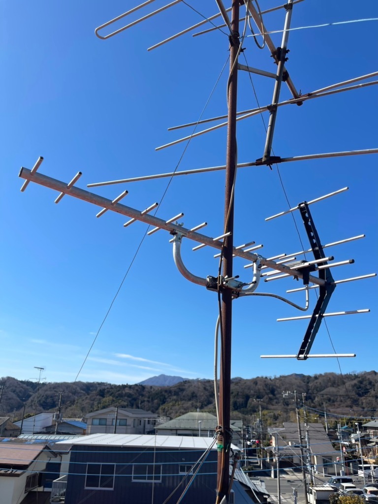 愛甲郡愛川町中津の既存住宅でテレビ受信不良修理を行いました。