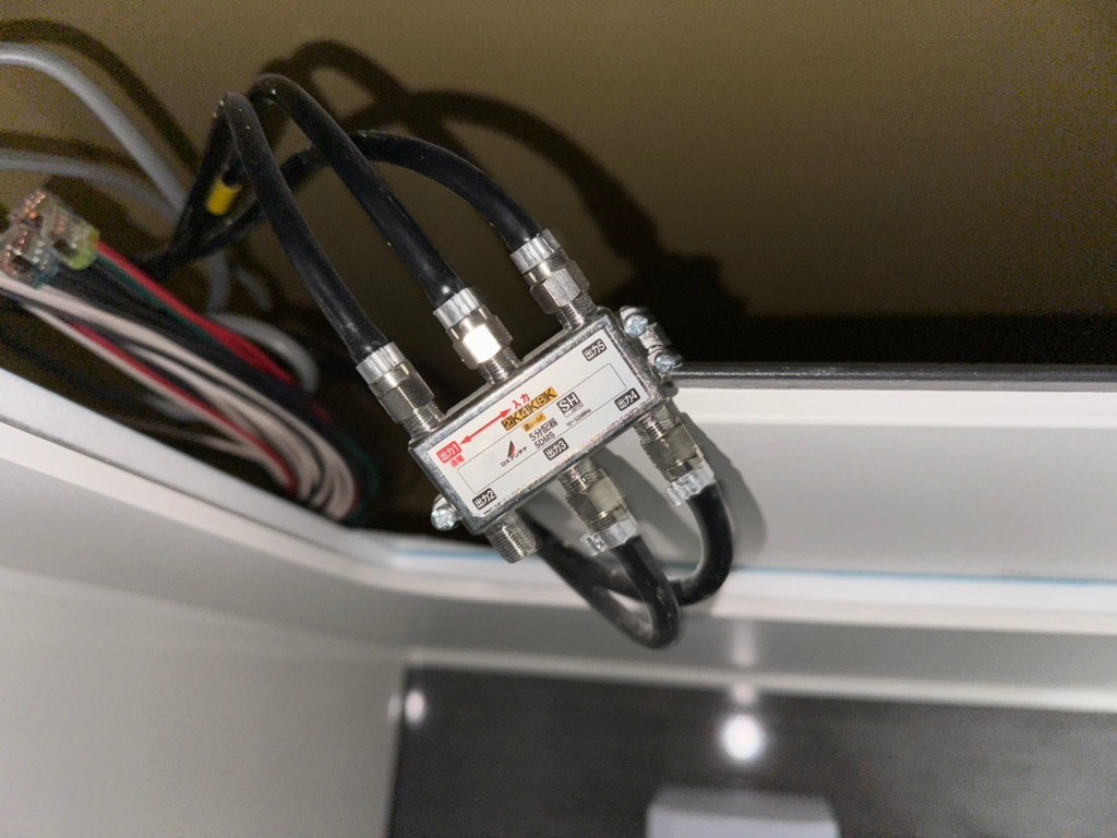 守口市滝井元町の近畿不動産様3階建て新築 スタイリッシュなユニコーンアンテナ工事