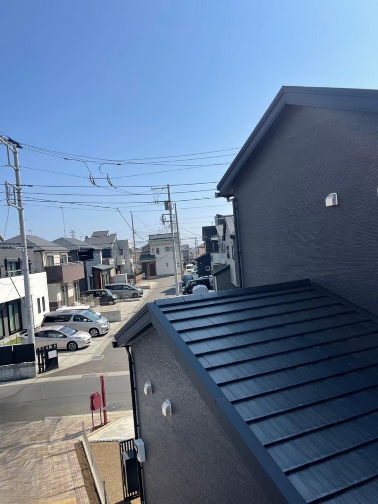 秦野市堀西のスウェーデンハウス様新築　2K4K8K対応BSと地デジ八木式アンテナ工事